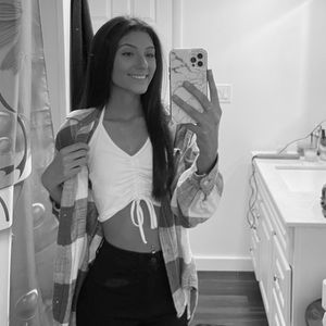 Meet your Posher, Destiney